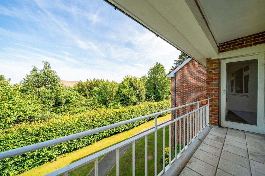 Property photo 2 of 16 Picture No. 14