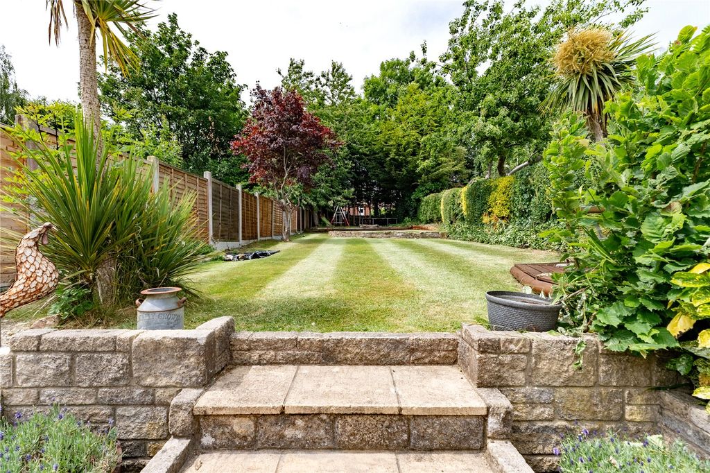 Property photo 3 of 23 Garden