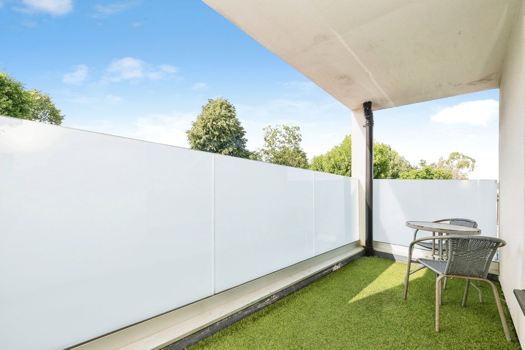 Property photo 2 of 20 Pbox-Img.Jpg