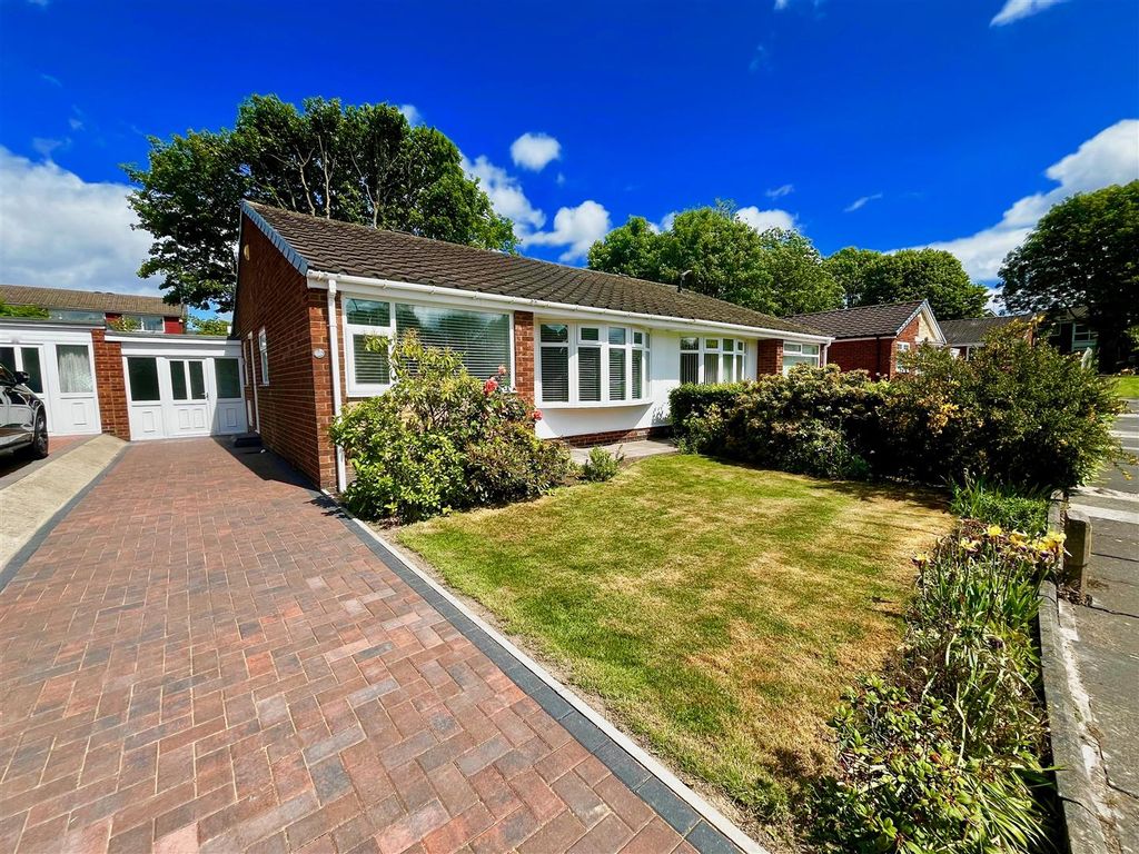 Property photo 1 of 14 External