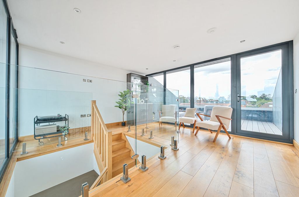 Property photo 2 of 27 1510821-22-6A8899...