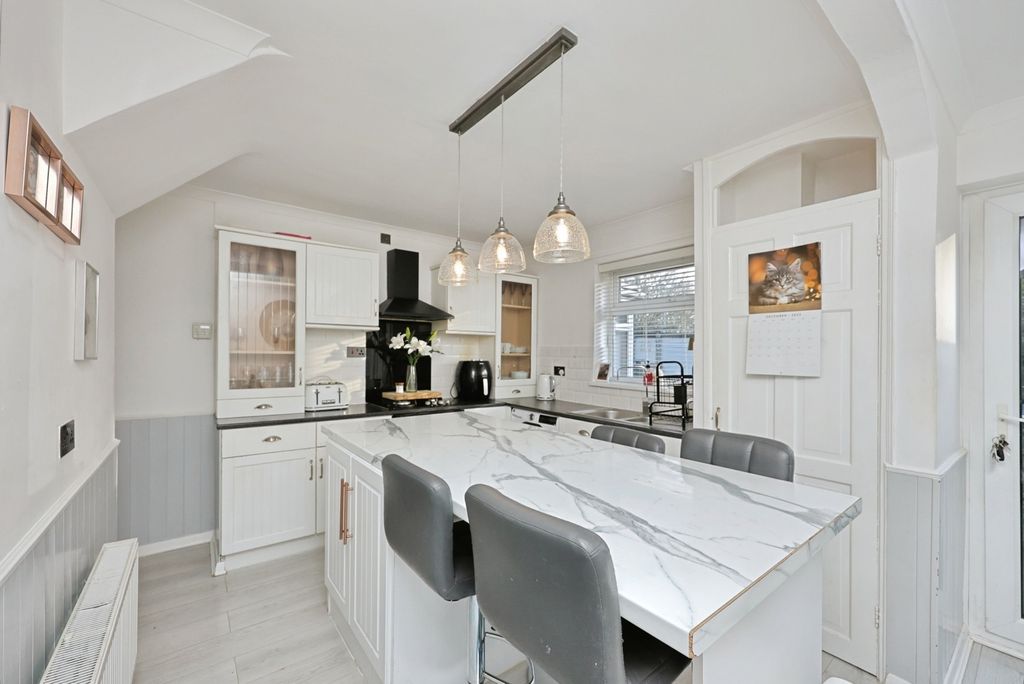 Property photo 1 of 20 Pbox-Img.Jpg