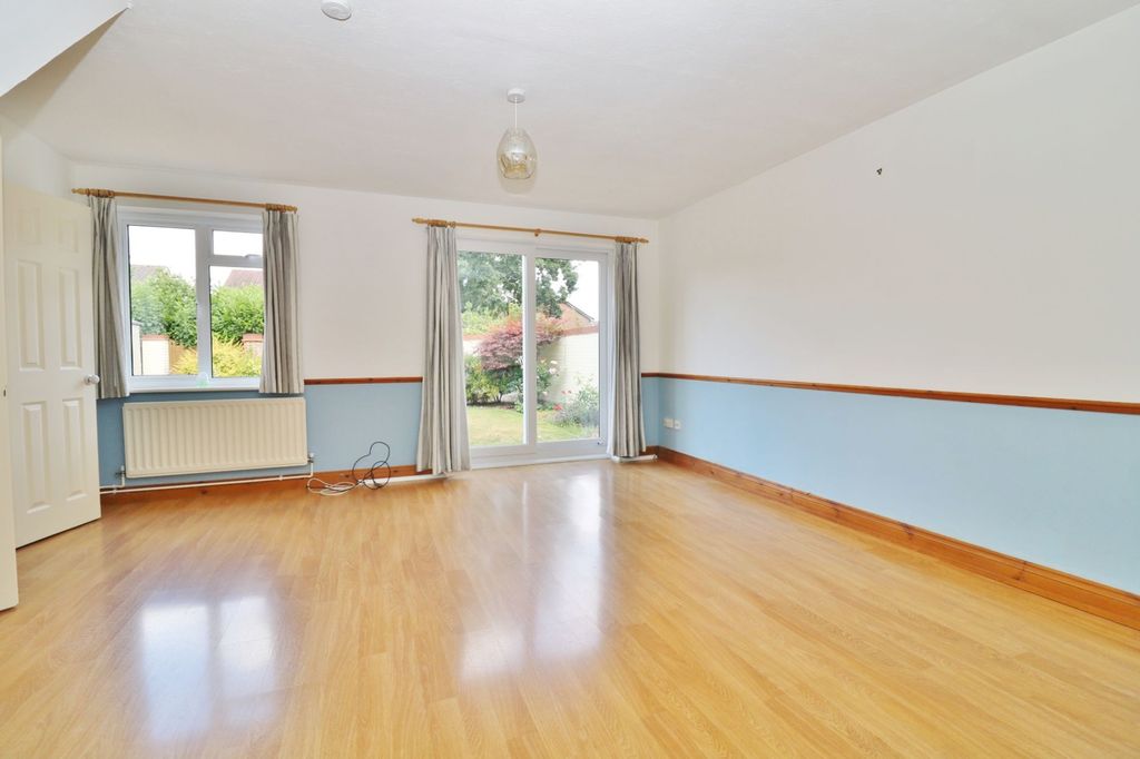 Property photo 2 of 16
