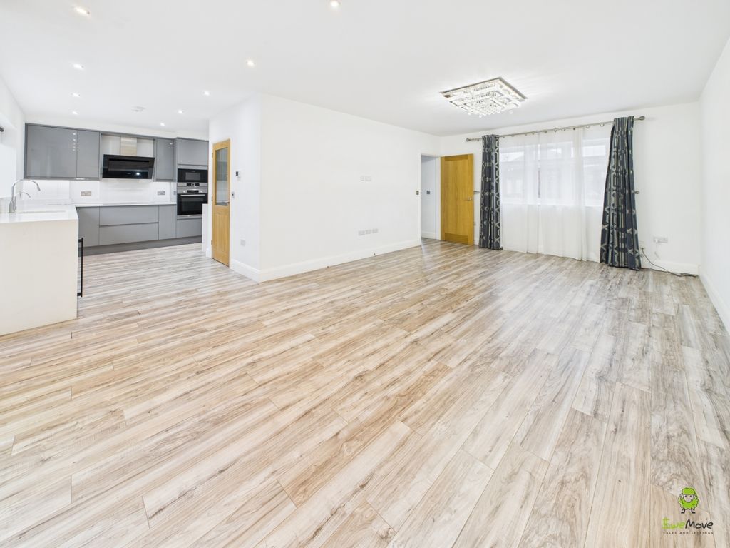 Property photo 2 of 22 Presented By Clinton At Ewemove Bexleyheath And Da