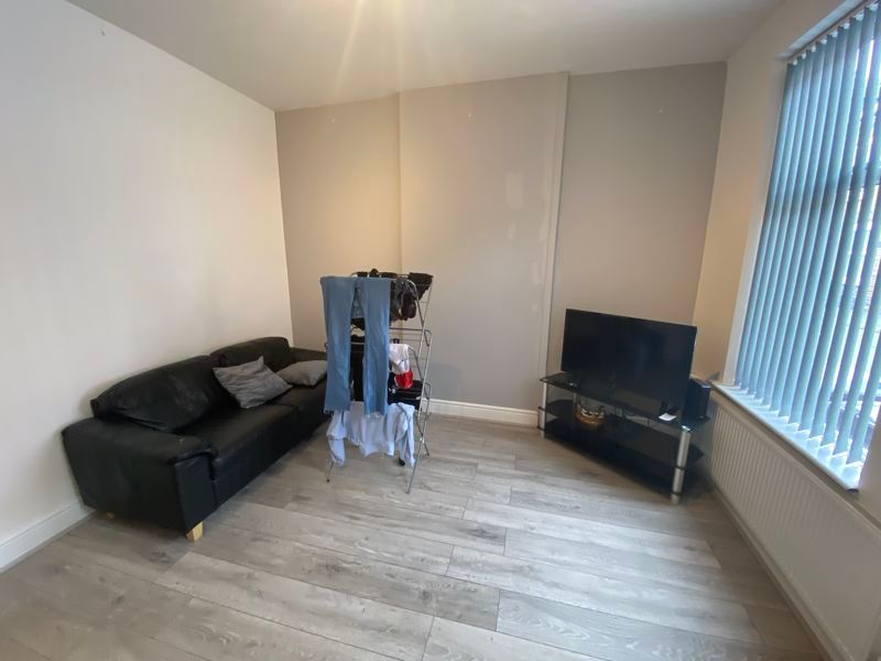 Property photo 3 of 9 Photo 14