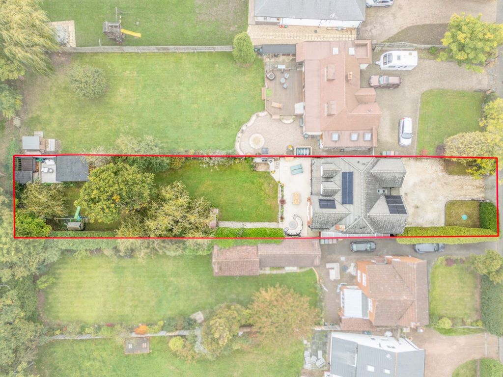 Property photo 2 of 28 Picture No. 31