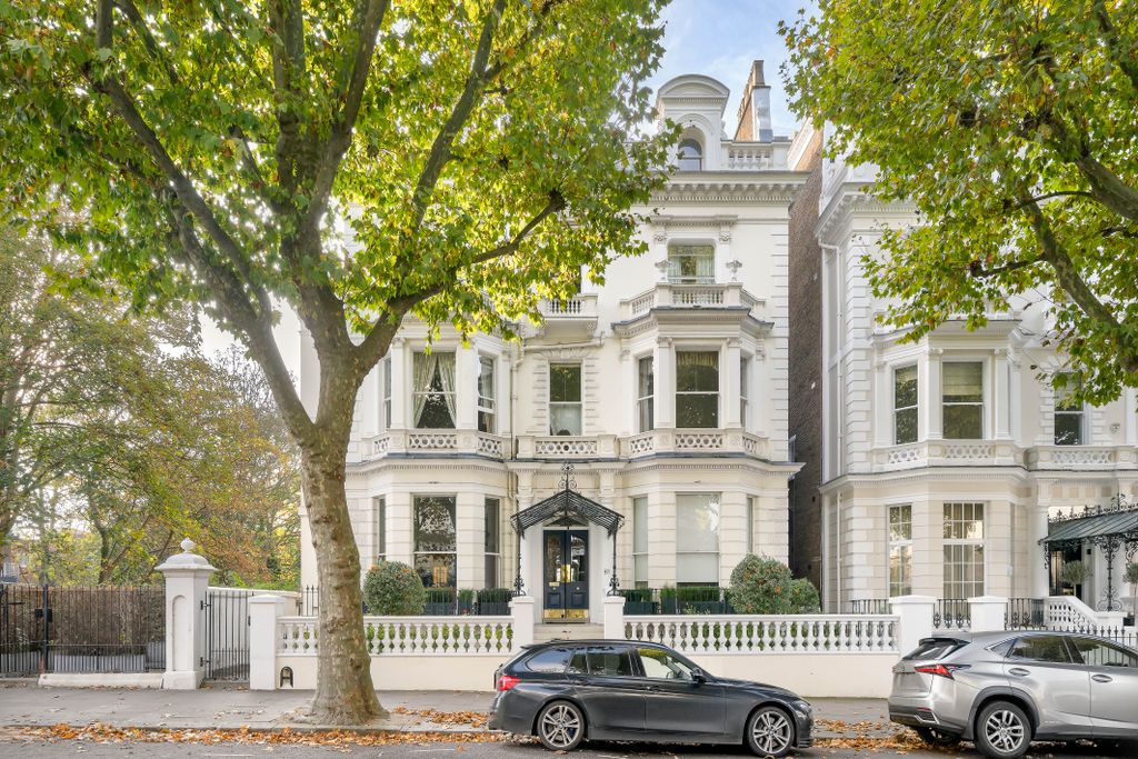 Property photo 1 of 21 Flat 1/6, 89 Holland Park, London, W11 3Rz