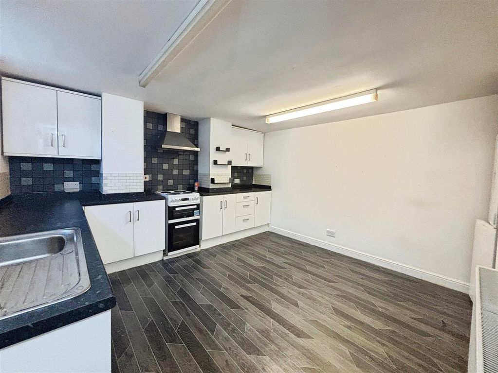 Property photo 2 of 12 Kitchen/Diner