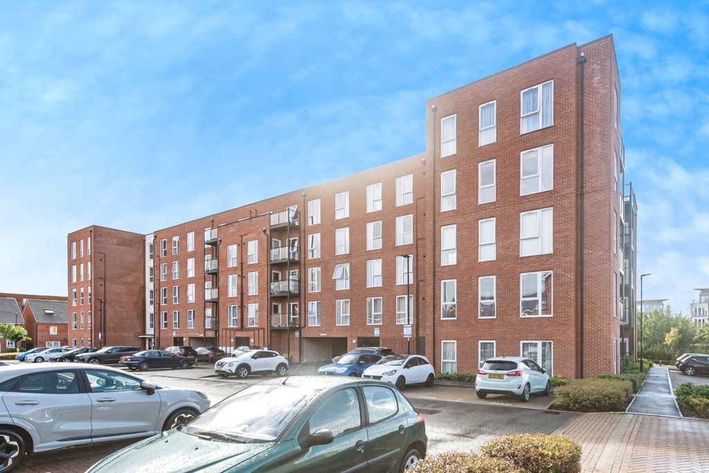 Property photo 1 of 19 Outside