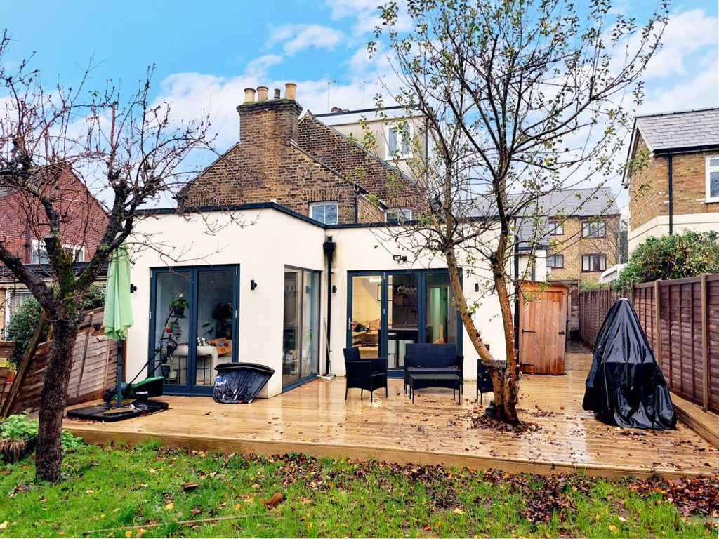 Property photo 2 of 17 4610562