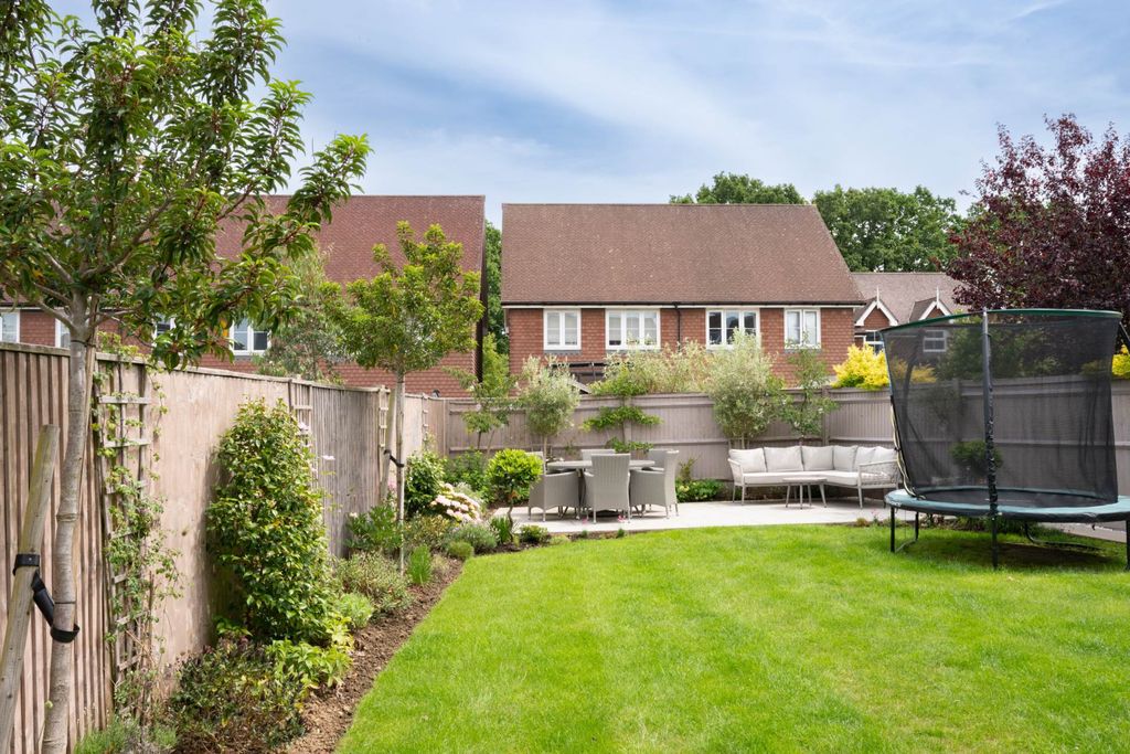 Property photo 2 of 38