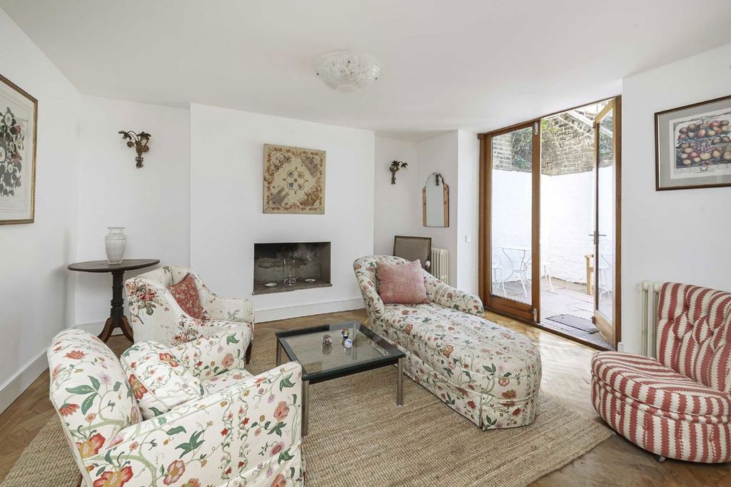Property photo 3 of 11
