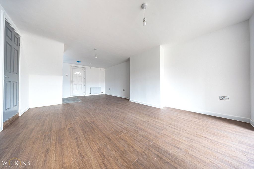 Property photo 3 of 26 Picture No. 02