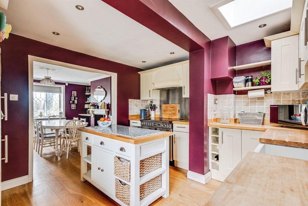 Property photo 3 of 29