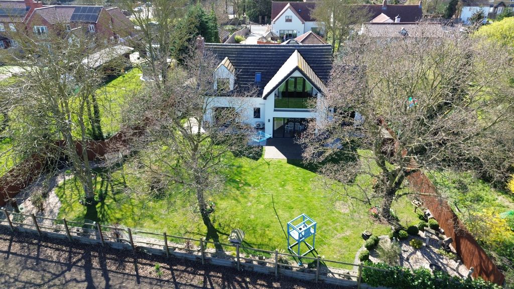 Property photo 1 of 26