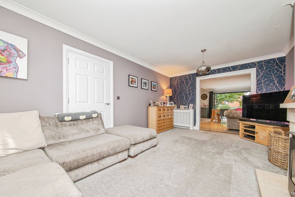 Property photo 3 of 48 Photo