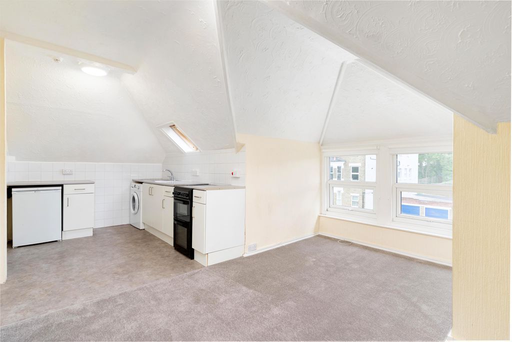 Property photo 3 of 9 Kitchen/Reception/Dining Room