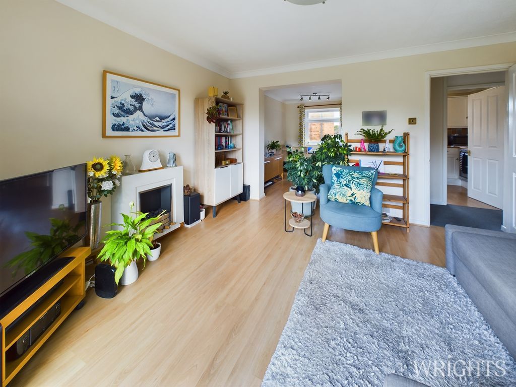 Property photo 3 of 10 Cam02796G0-Pr0241-Still009