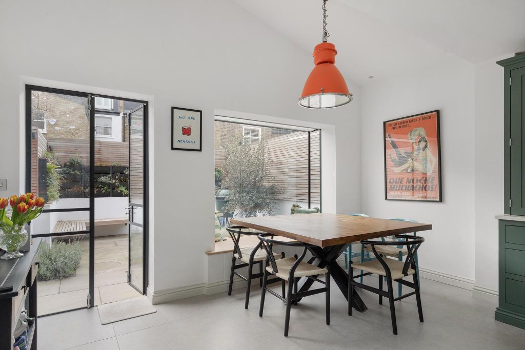 Property photo 2 of 8 Image