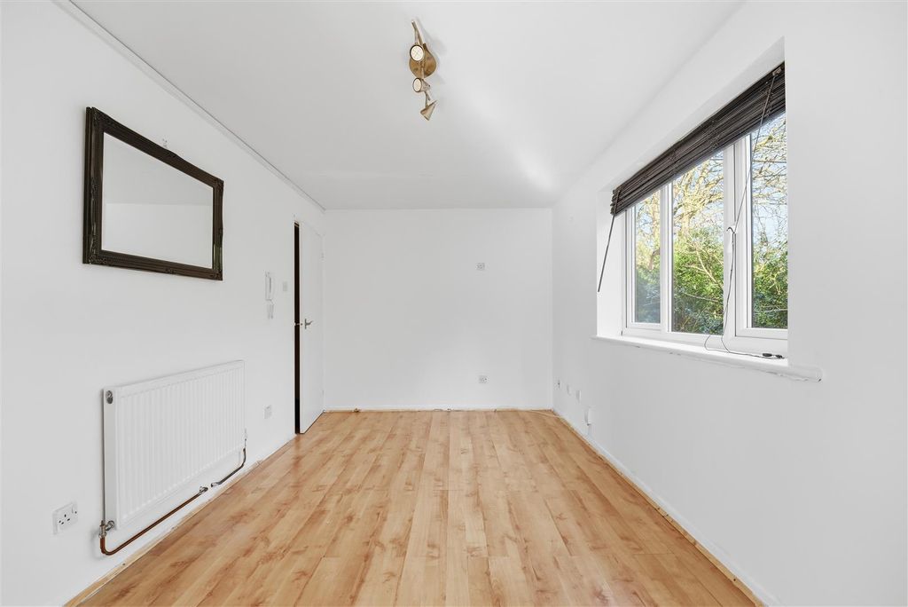 Property photo 2 of 8 67 Azalea Recp 2.Jpg