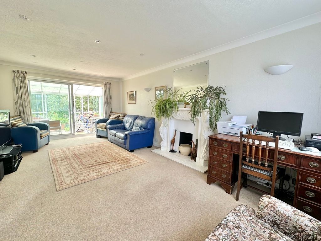 Property photo 3 of 24