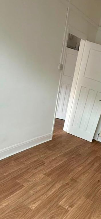Property photo 2 of 3