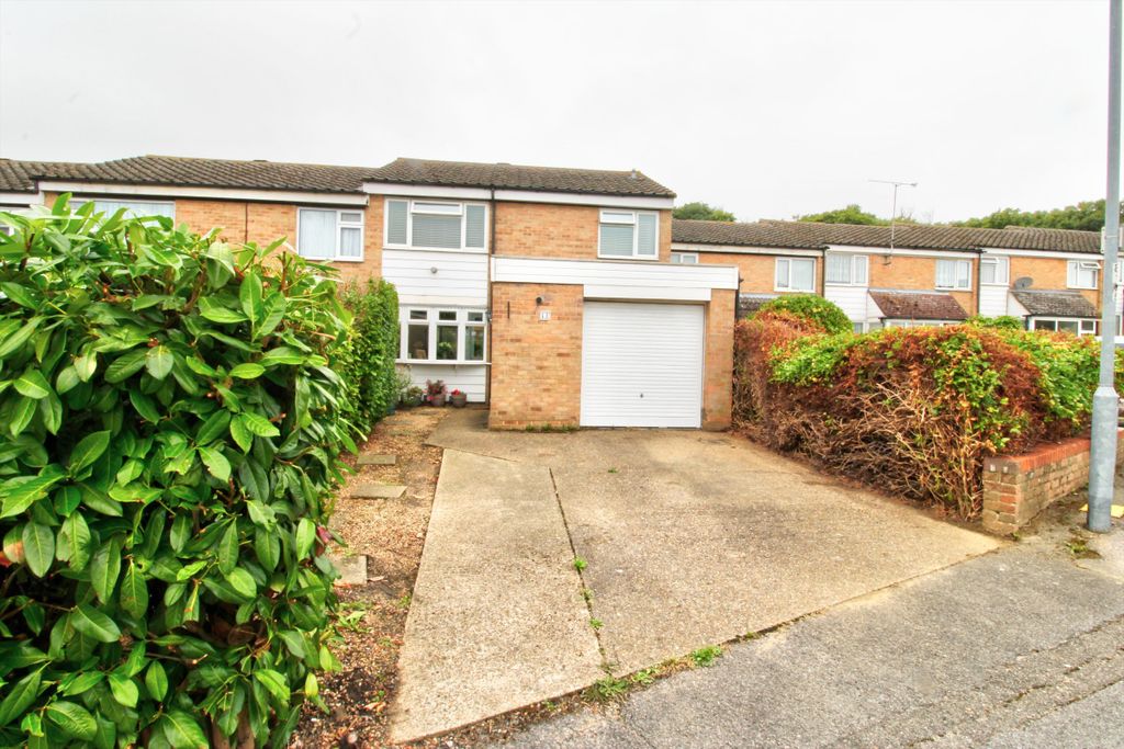 Property photo 2 of 27