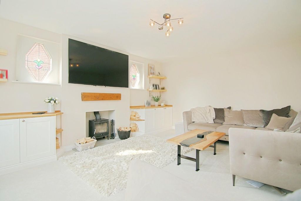 Property photo 2 of 28 Living Room