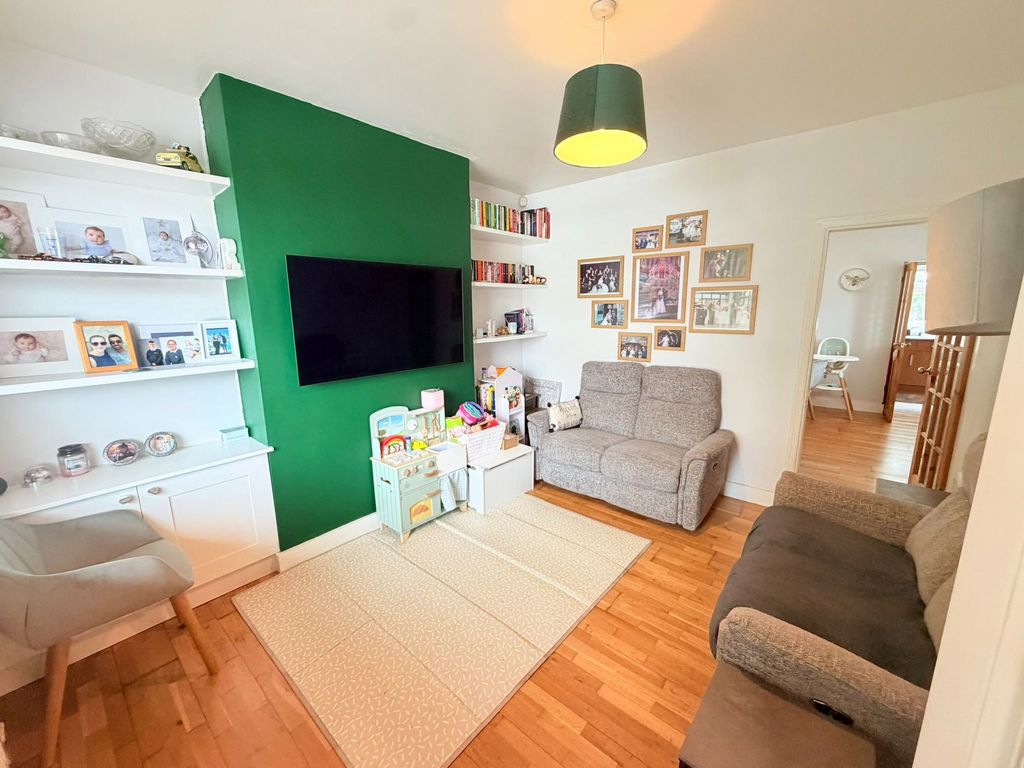 Property photo 2 of 16