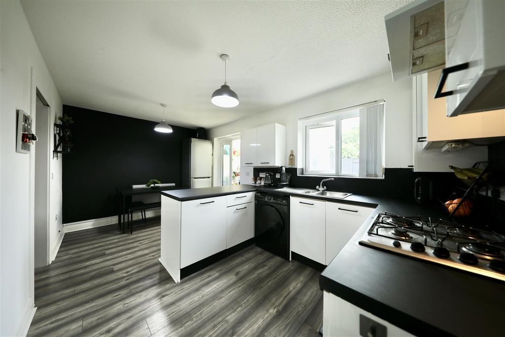 Property photo 3 of 25 0A4A9846 3.Jpg