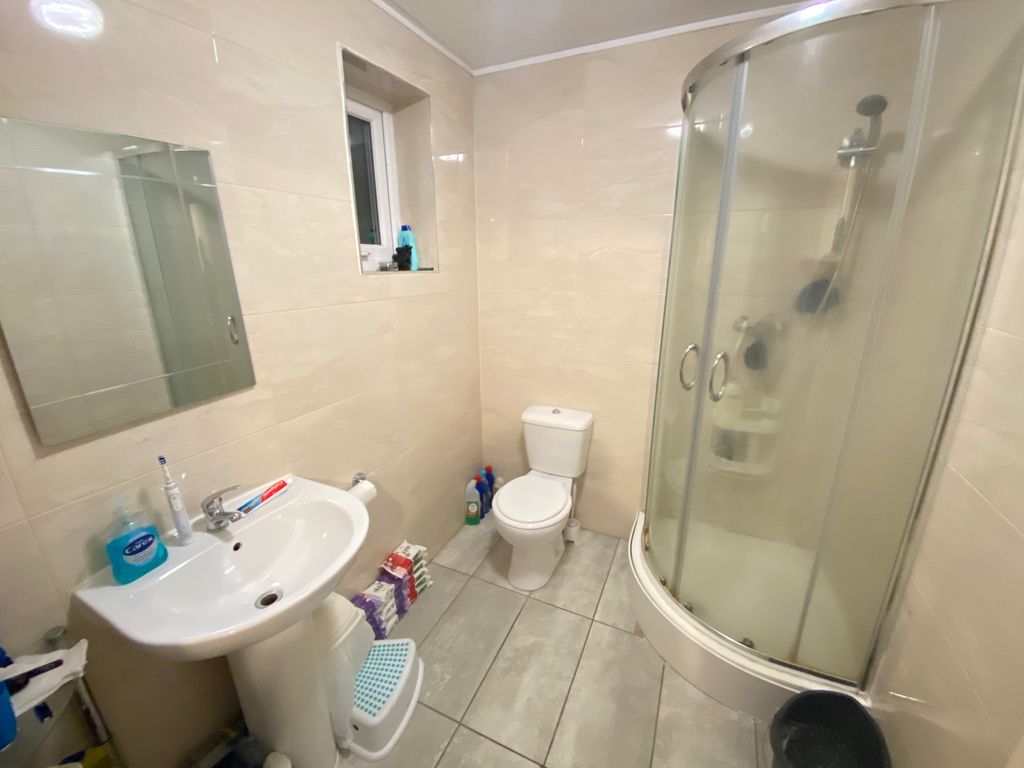Property photo 2 of 3