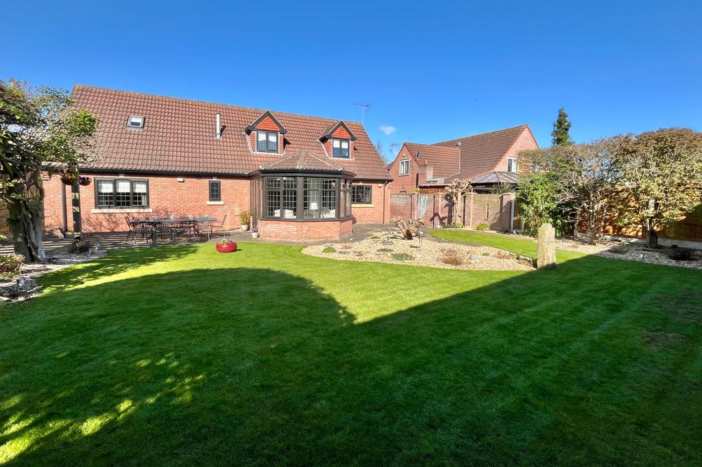 Property photo 2 of 43 40