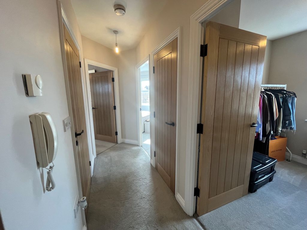 Property photo 2 of 10 Photo 5