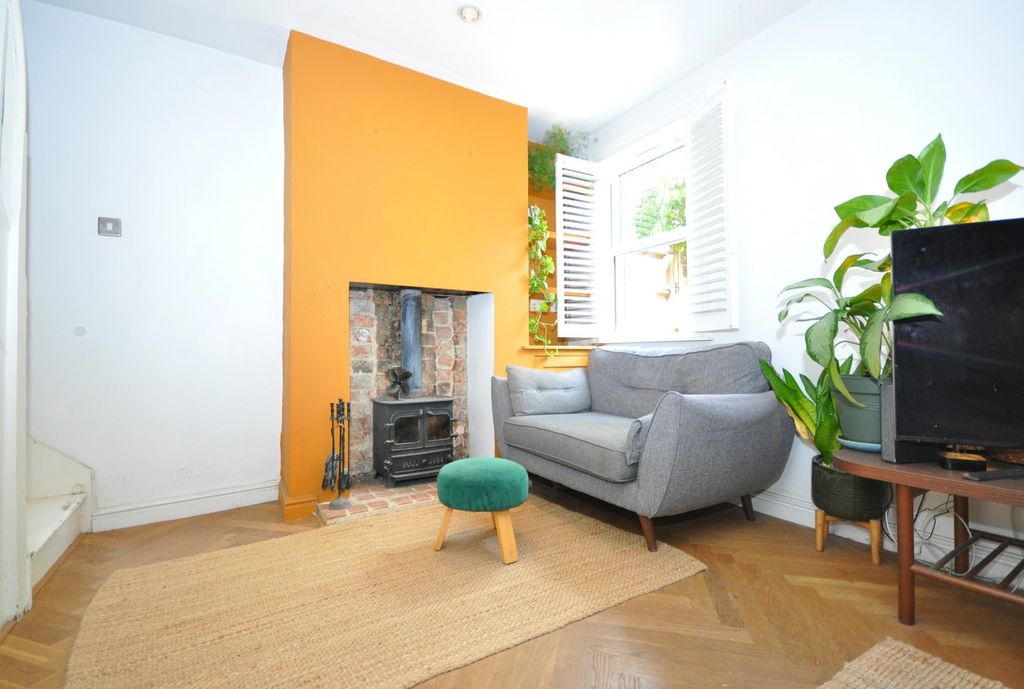 Property photo 2 of 14