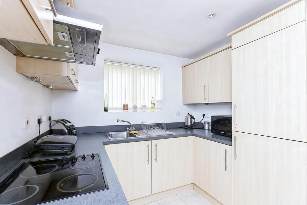 Property photo 3 of 10