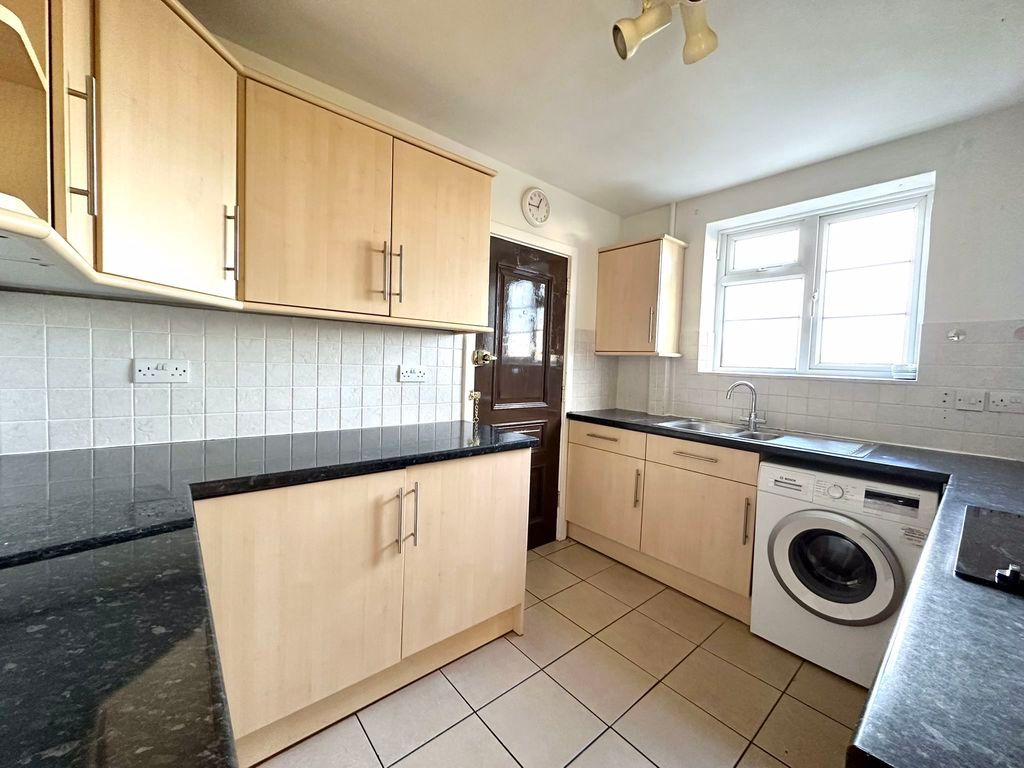 Property photo 2 of 11 Photo 11