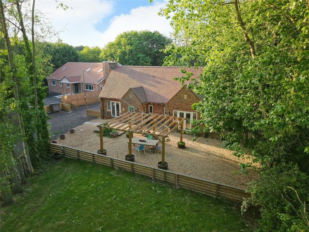 Property photo 2 of 44 Picture No. 46