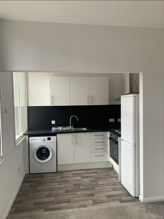 Property photo 2 of 5 Kitchen