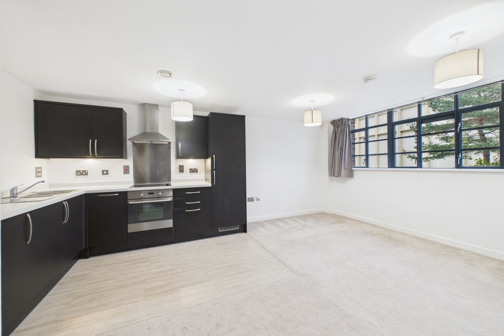 Property photo 3 of 8 Picture 3