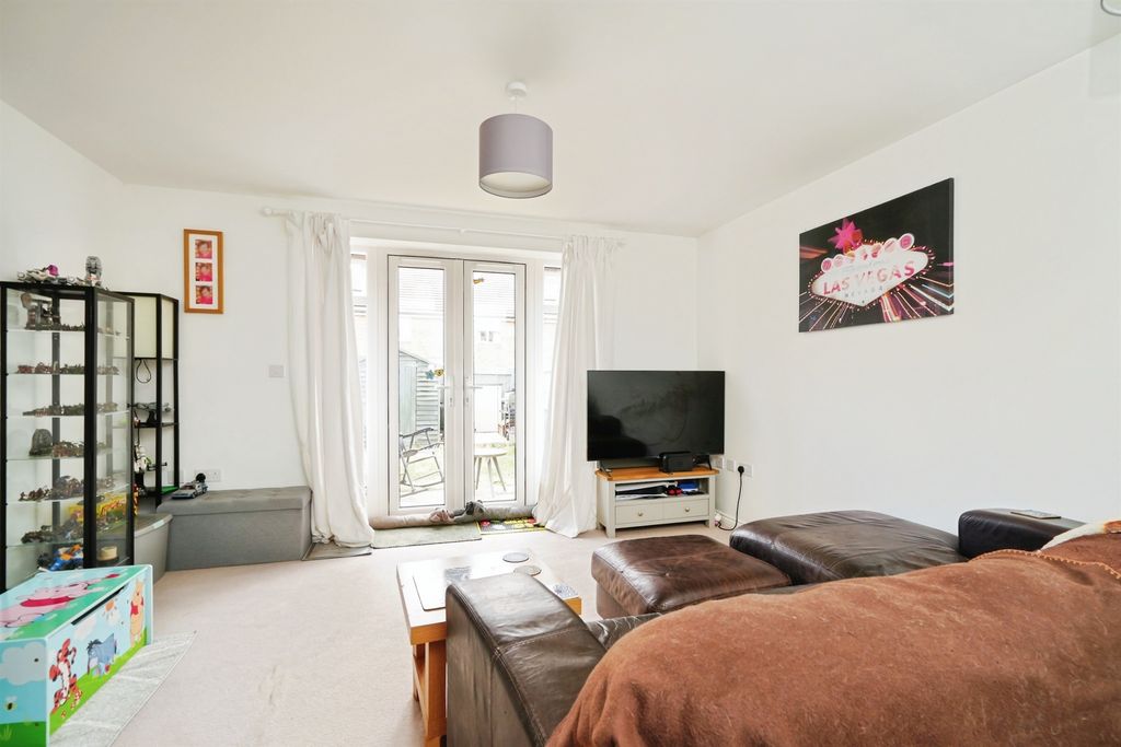 Property photo 3 of 14