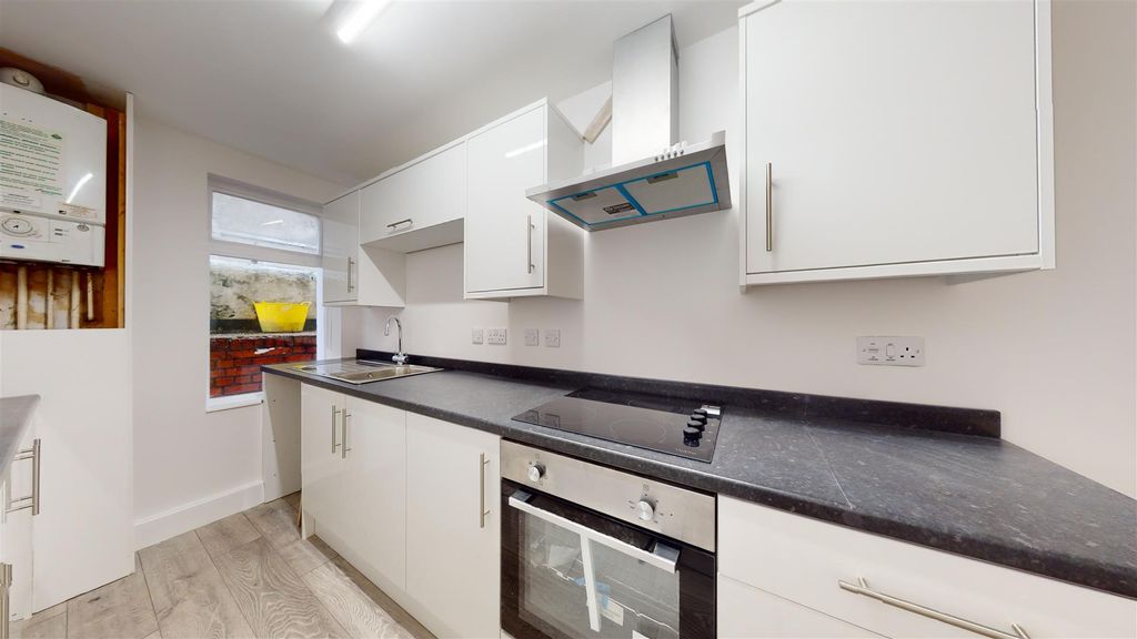 Property photo 2 of 11 Picture 2