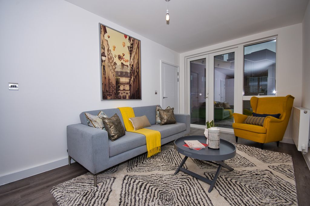 Property photo 2 of 12