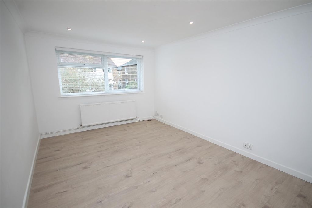 Additional image 7 of 2 bed maisonette for saleRussell Court, Leatherhead KT22