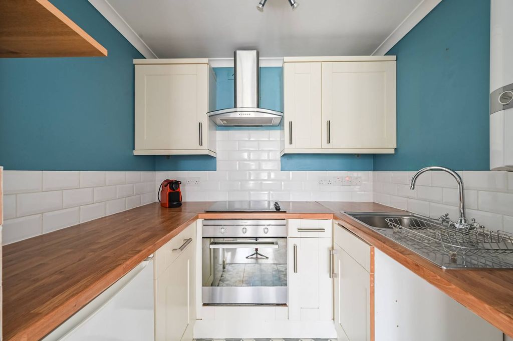 Property photo 3 of 9