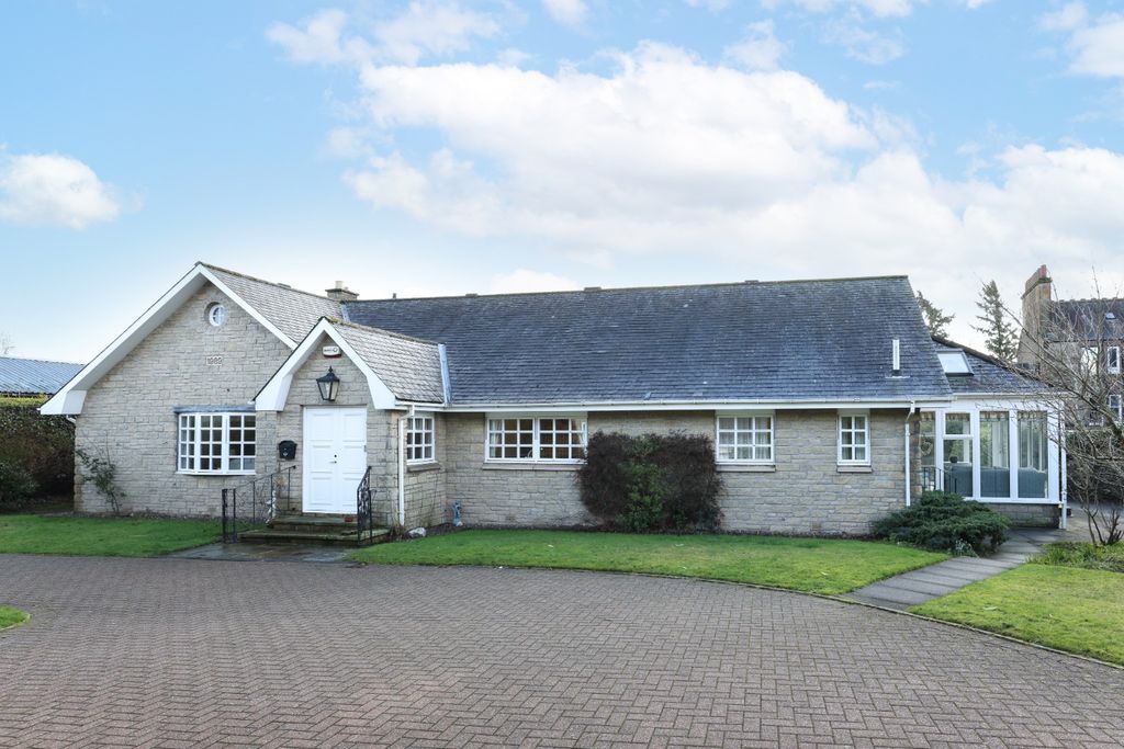 Property photo 1 of 26