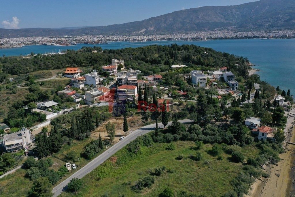 Property photo 2 of 25