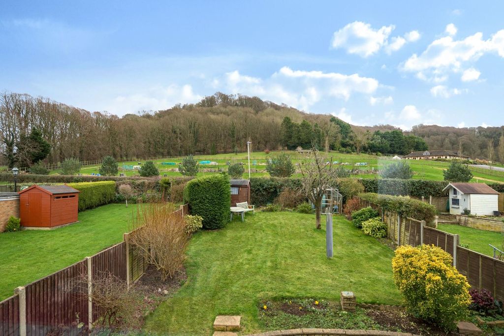 Property photo 3 of 20 1416662-16-699596982942c.Jpg