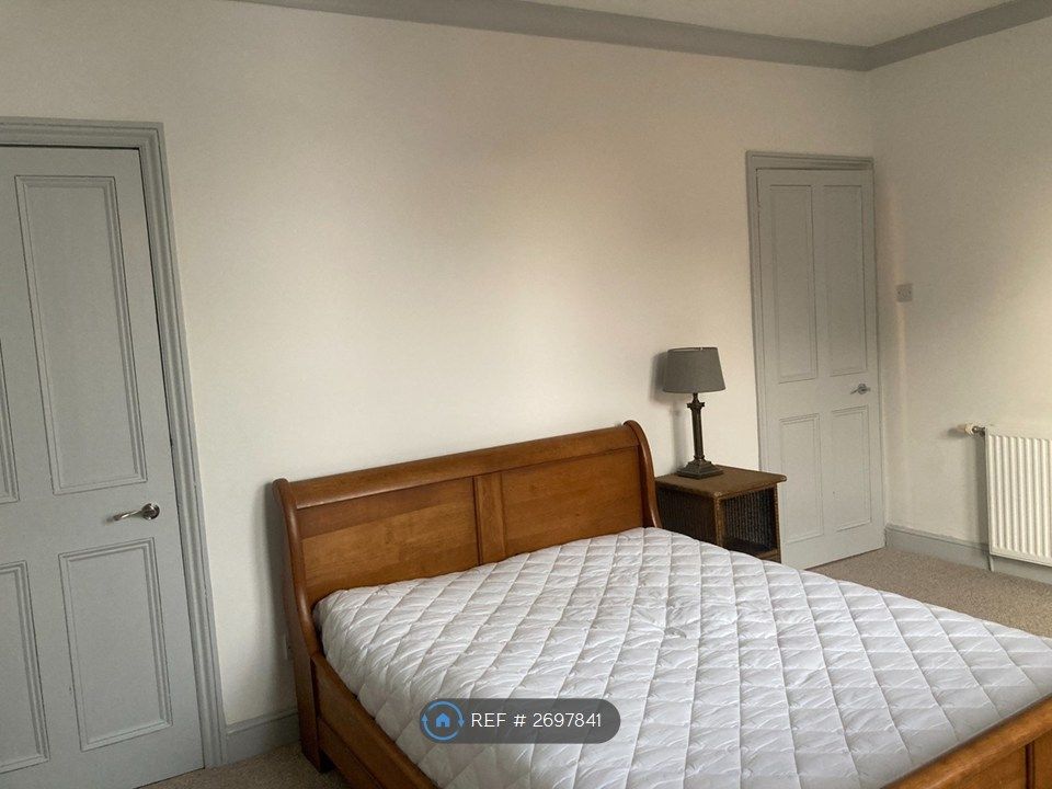 Property photo 2 of 7 Bedroom 1