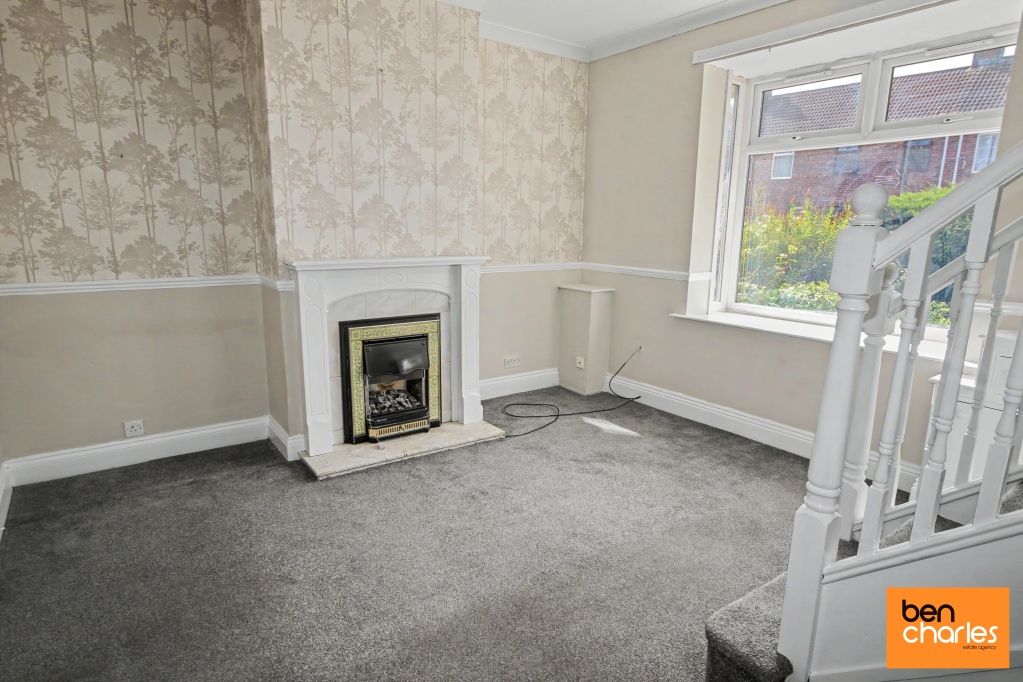 Property photo 2 of 9 Picture No. 12
