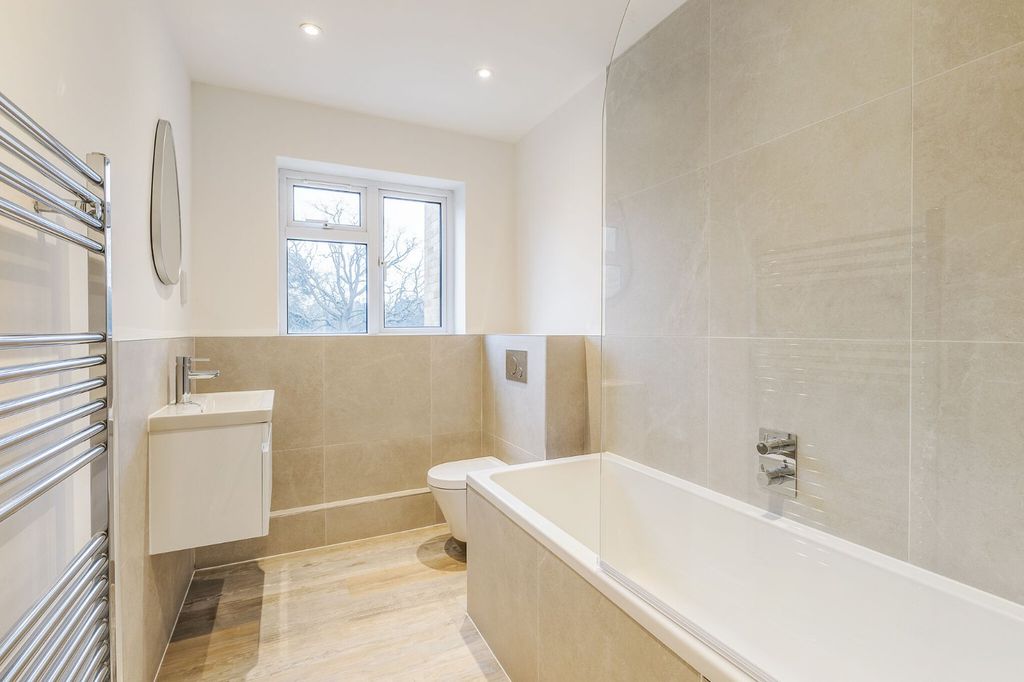 Property photo 2 of 21 Picture No. 22